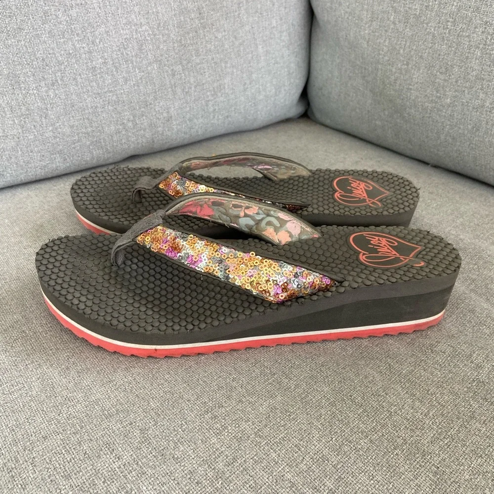 Juicy Couture Women's Sandals - Black and Multicolor